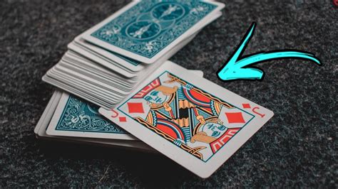 A Very Easy Card Magic Trick For Beginners Youtube