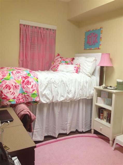 lilly pulitzer dorm room at ridgecrest south at the university of alabama dorm room