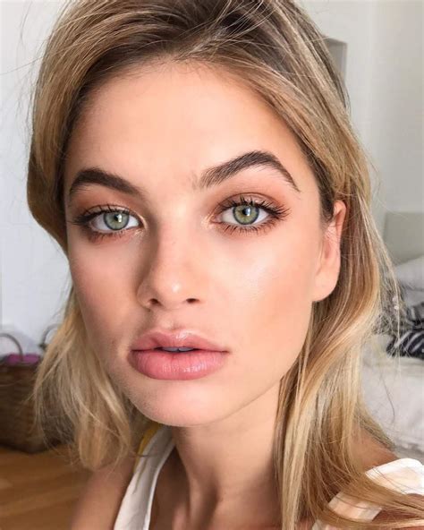 Pin By Hildatange On Makeup Inspo In 2020 Natural Glow Makeup