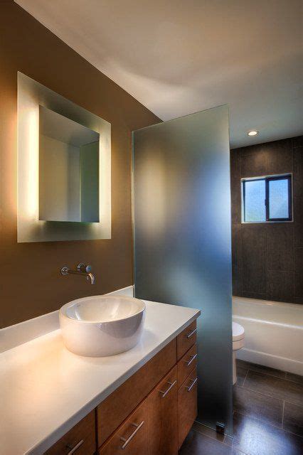 25 Awesome Options For Maximum Bathroom Privacy Bathroom Mirrors Diy