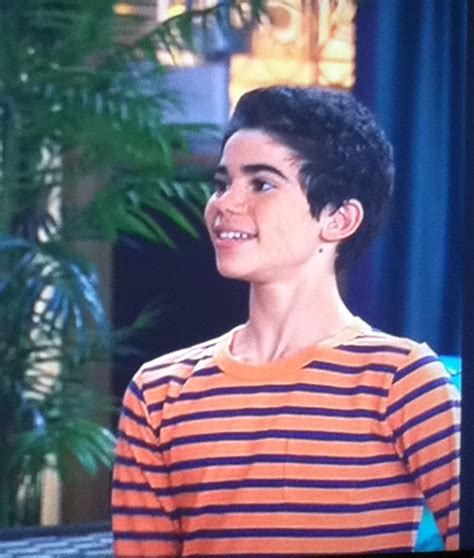 Luke Rosscameron Boyce From Jessie Cameron Boyce Famosos Foto