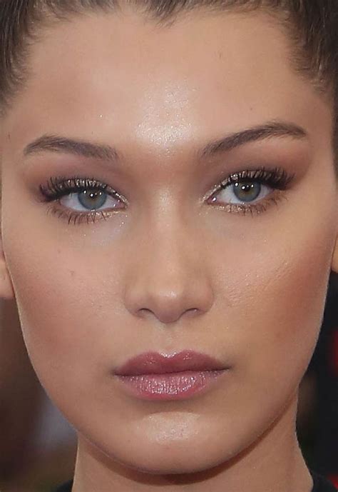 close up of bella hadid at the 2015 met ball bella hadid makeup makeup eye makeup