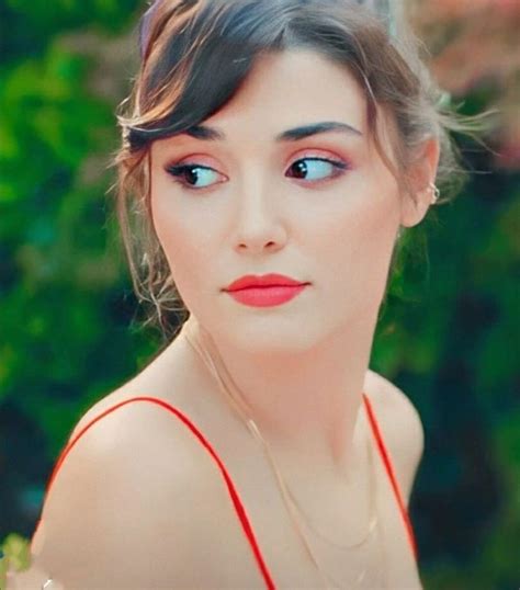 Pin By Ayoon Mughal On Miyy Photos Hande Ercel Beauty Turkish Women Beautiful
