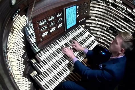 Hear ‘bohemian Rhapsody On The Largest Pipe Organ In The World
