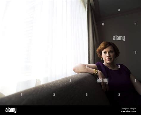La Actriz Molly Ringwald Fotos E Imágenes De Stock Alamy
