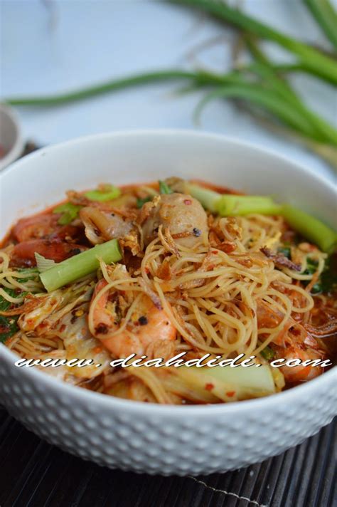 Punya bihun di rumah dan ingin makan makanan pedas berkuah? Bihun Kuah Pedas (Dengan gambar) | Resep masakan, Resep masakan sehat, Makan malam