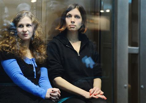Russian Lawmakers Approve Amnesty That Could Affect Pussy Riot Greenpeace Activists The