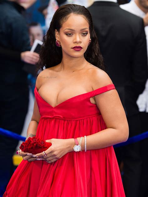 Celebrity Cleavage Moments Rihanna Jayne Mansfield And More Vogue