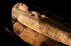 mummy coffin sarcofago egyptian buried scozia egizio perth serapeum saqqara scoperti dipinti scholars secret conservators sorprendenti tremila