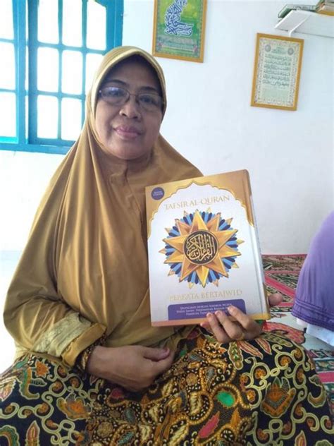 Nama nama ibu negeri bagi seluruh negeri dalam malaysia. Beri Wakaf Quran untuk Ibu Pecinta Qur'an Pelosok Negeri