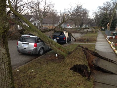 Storms Cause Lots Of Damage In Michigan 70000 Homes Without Power