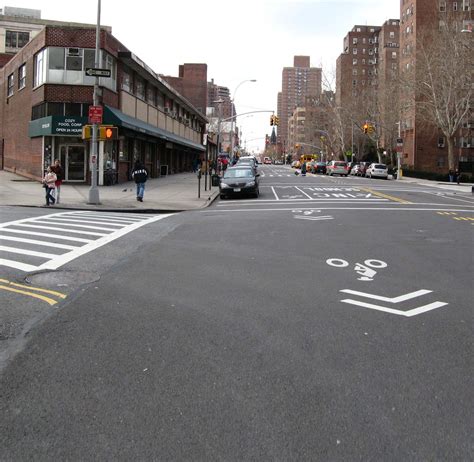Sharrows Shared Lane Markings For Street Cyclists May Hurt More Than