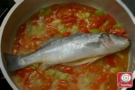 Check spelling or type a new query. Ricetta Spigola all'acqua pazza - Benvenuti a tavola ...