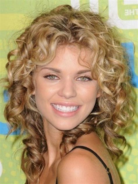 21 Loose Curl Hairstyles For Shoulder Length Hair Hairstyle Catalog