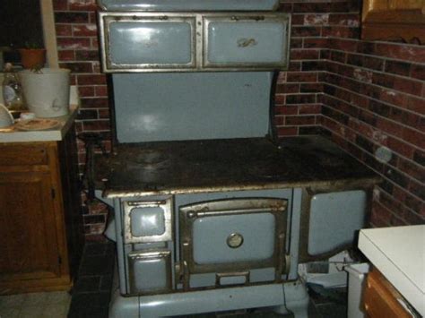 Wood burning kitchen stove for sale. Copper-clad wood burning kitchen stove antique appraisal ...