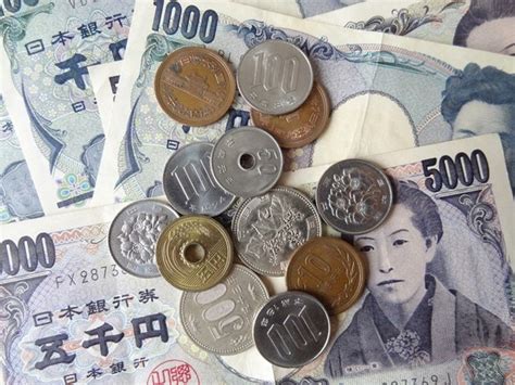 For one yen you get today 0 ringgits 03 sens. How to tell the difference between a Japanese yen from a ...