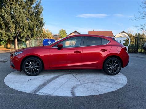 Je to škoda, protože tohle auto toho nabízí opravdu hodně a za málo peněz. Mazda 3 CD150 NAKAMA!!! Prvi vlasnik,servisna,FULL OPREMA ...