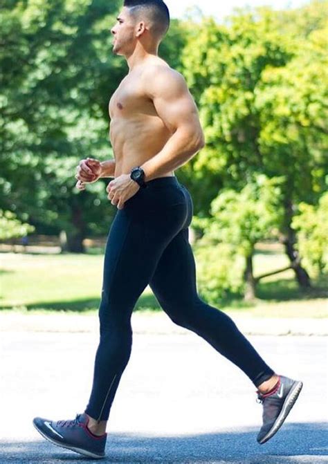 shirtless muscle man walking in tights with a great ass butt mens fitness fitness body hombres