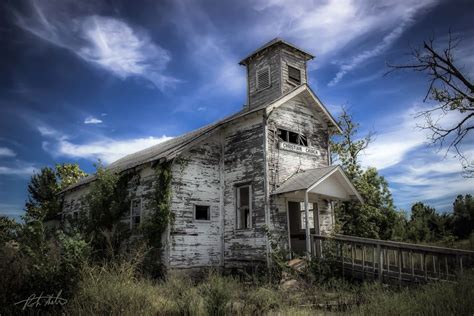 Church In Style Abandoned Houses Abandoned Places Old Abandoned