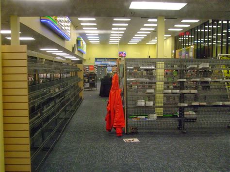 Netflix, an online movie streaming website founded in 1997, is an example of how an online business has affected a b&m businesses such as video rental stores. Moodicarus: Blockbuster Memories - Final Thoughts and ...