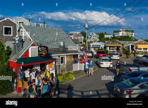Usa Maine Ogunquit Perkins Cove Shops Stock Photo Alamy