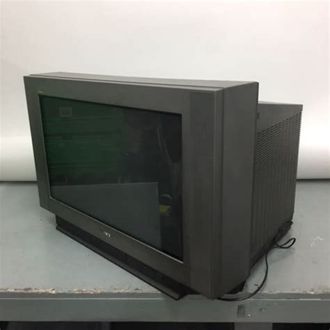 Fully Working Sony Trinitron Colour Tv Only Available As Part Of A