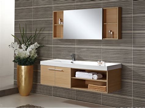 Du mobilier de salle de bain design à la baignoire gain de place, découvrez des équipements bain douche, des rangements et accessoires astucieux. Meuble bois salle de bain : comment choisir votre mobilier
