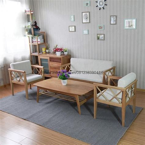 Jangan lupakan juga soft furnishing dan. Info Terbaru Dekorasi Ruang Tamu Minimalis Kursi Kayu ...
