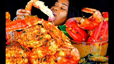 King Crab Seafood Boil Mukbang Cheese Alfredo Sauce Lobster Deshelled Asmr Eating