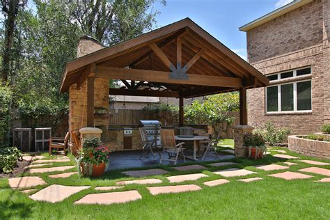 Braeswood Place Outdoor Covered Patio Sunroom And Balcony Montagne