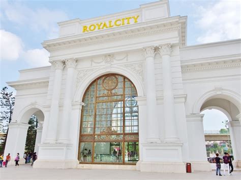 Vincom Mega Mall Royal City Asias Largest Underground Retail