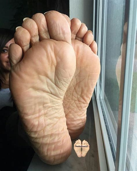 Pin By Eric Canady On Nice Feet Soft Soles Feet Deep Wrinkles