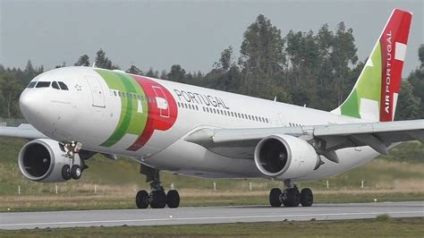 Tap Portugal A330 200 Landing At Porto Airport Youtube