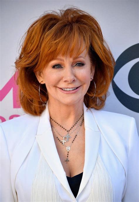 She S Pretty In White Silver Grey Hair How To Style Bangs Reba Mcentire
