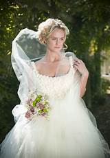 Lynn Fashion And Bridal Pictures