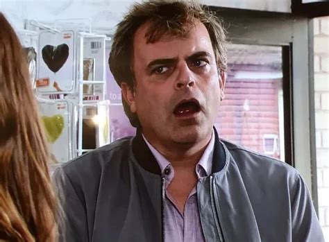 Coronation Streets Steve Mcdonald In Shock Love Affair And It Wasnt