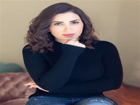 حساب لعشاق ملكة الدراما العربية و فارسة الدراما و حسناء الدراما العربية نسرين طافش #نسرين_طافش. فيديو| نسرين طافش ترقص داخل سيارتها | سواح ميديا