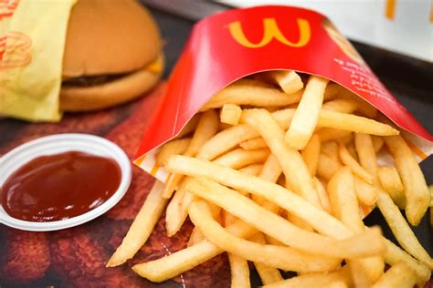 They switched from beef tallow to vegetable oil. Facts You Might Not Know About McDonald's Fries | Reader's ...