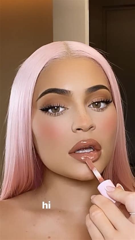Kylie Jenner Already Switched From Blonde To Pastel Pink Hair — Photos