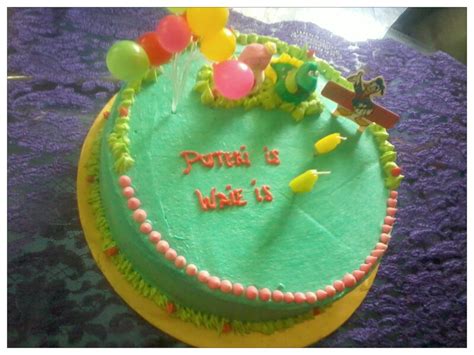 Rainbow layer cake is surprisingly easy to create, thanks to a little help from betty crocker™ super moist™ vanilla cake mix and betty crocker™ classic rainbow layer cake. Sweet red cherry: Resepi Rainbow Cake