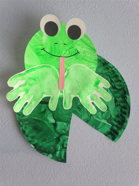 Handprint Frog With Paper Plate Lilypad Craft Pond Crafts Preschool