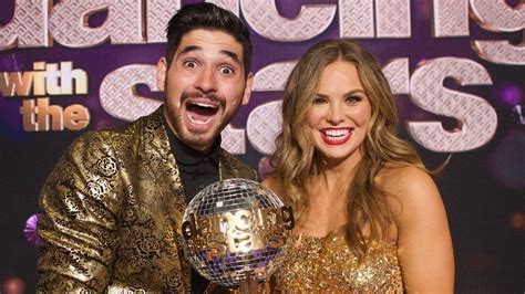 Dancing With The Stars Crowns Hannah Brown And Partner Alan Bersten Season 28 Champions