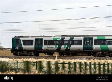 British Rail Class 350 Hi Res Stock Photography And Images Alamy