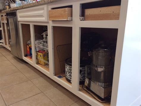 The trim would then be the cream to match your cabinets or a lighter version. Painting Kitchen Cabinets-Selecting a Paint Color | 11 ...