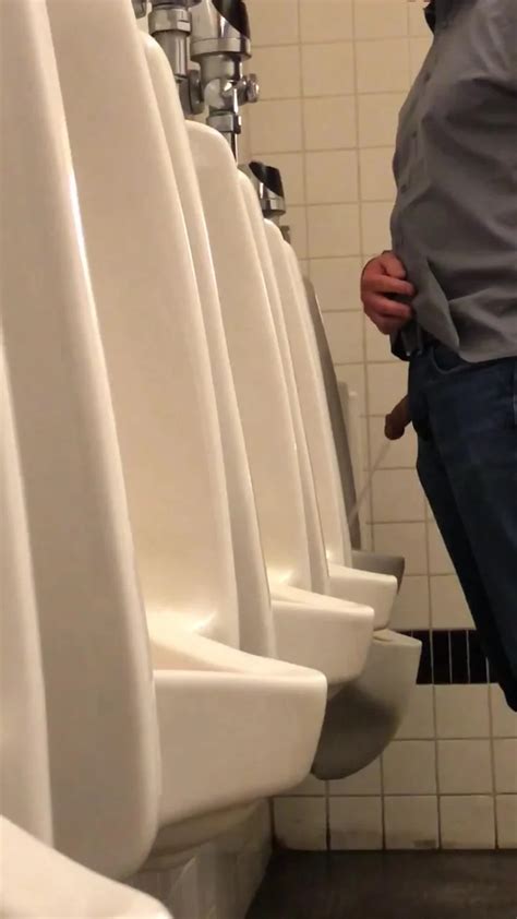Urinal Spy Video Thisvid Com