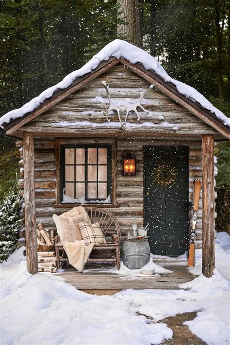 Pin By Yuichi Kimura On Christmas Decor Small Log Cabin Cabins And