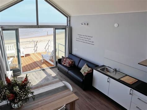 Het strand van hoek van holland is 250 meter breed en 3,5 kilometer lang. 4-6-person beach house 4-6SH on Landal Strandhuisjes ...
