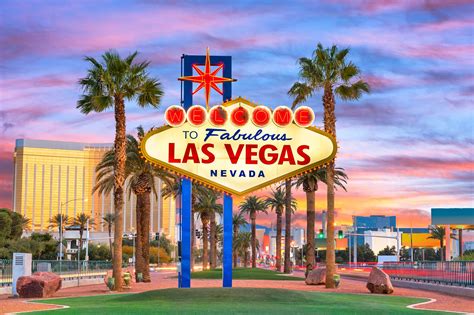 ‘welcome To Fabulous Las Vegas Sign Take Home A Memory With A Photo