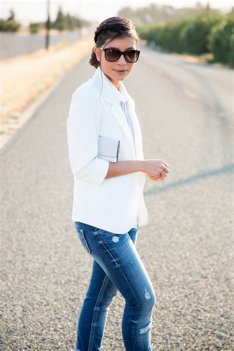 Casual Way Way To Wear A White Blazer This Summer