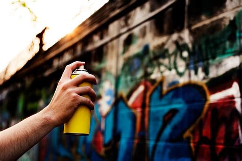 Best Spray Paint For Graffiti A Quick Graffiti Paint Guide